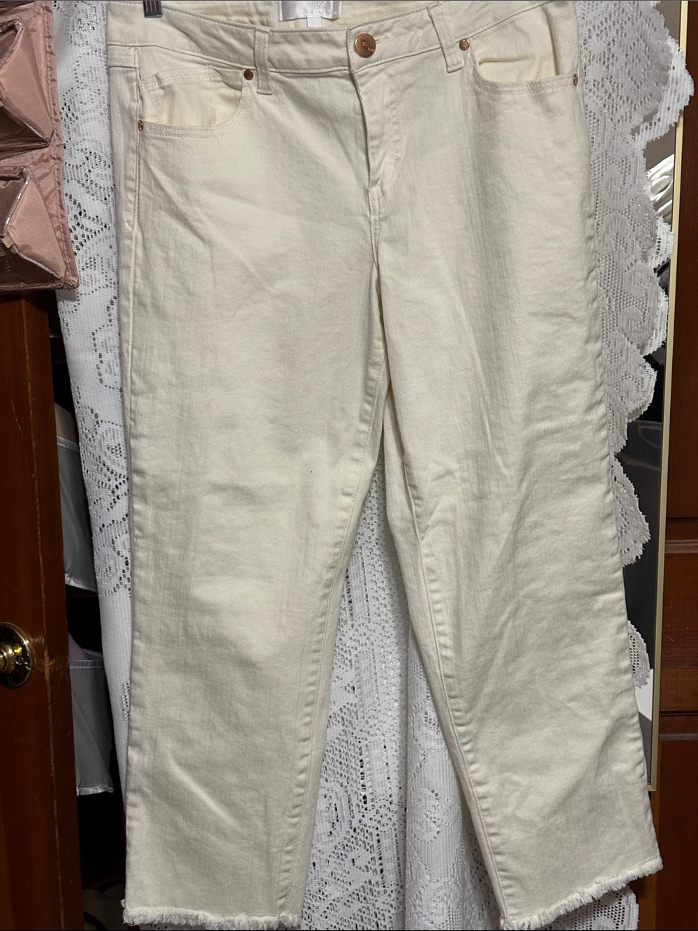 Women’s Cream Straight-Leg ankle Jeans - by 1822 size 12